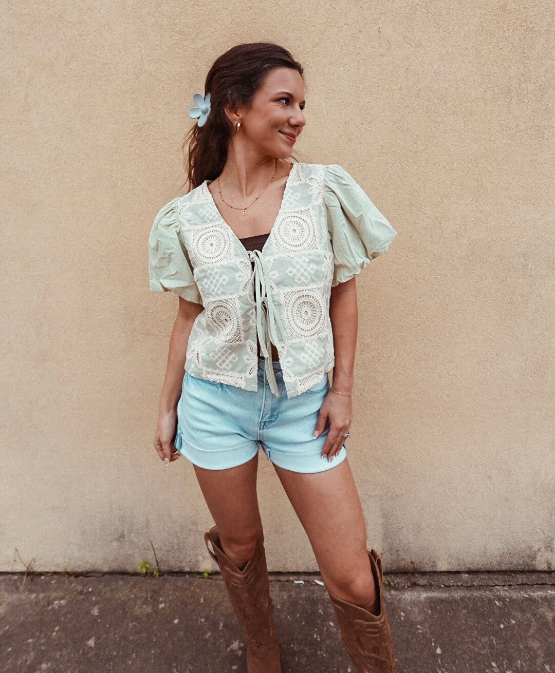 Delicate delights top