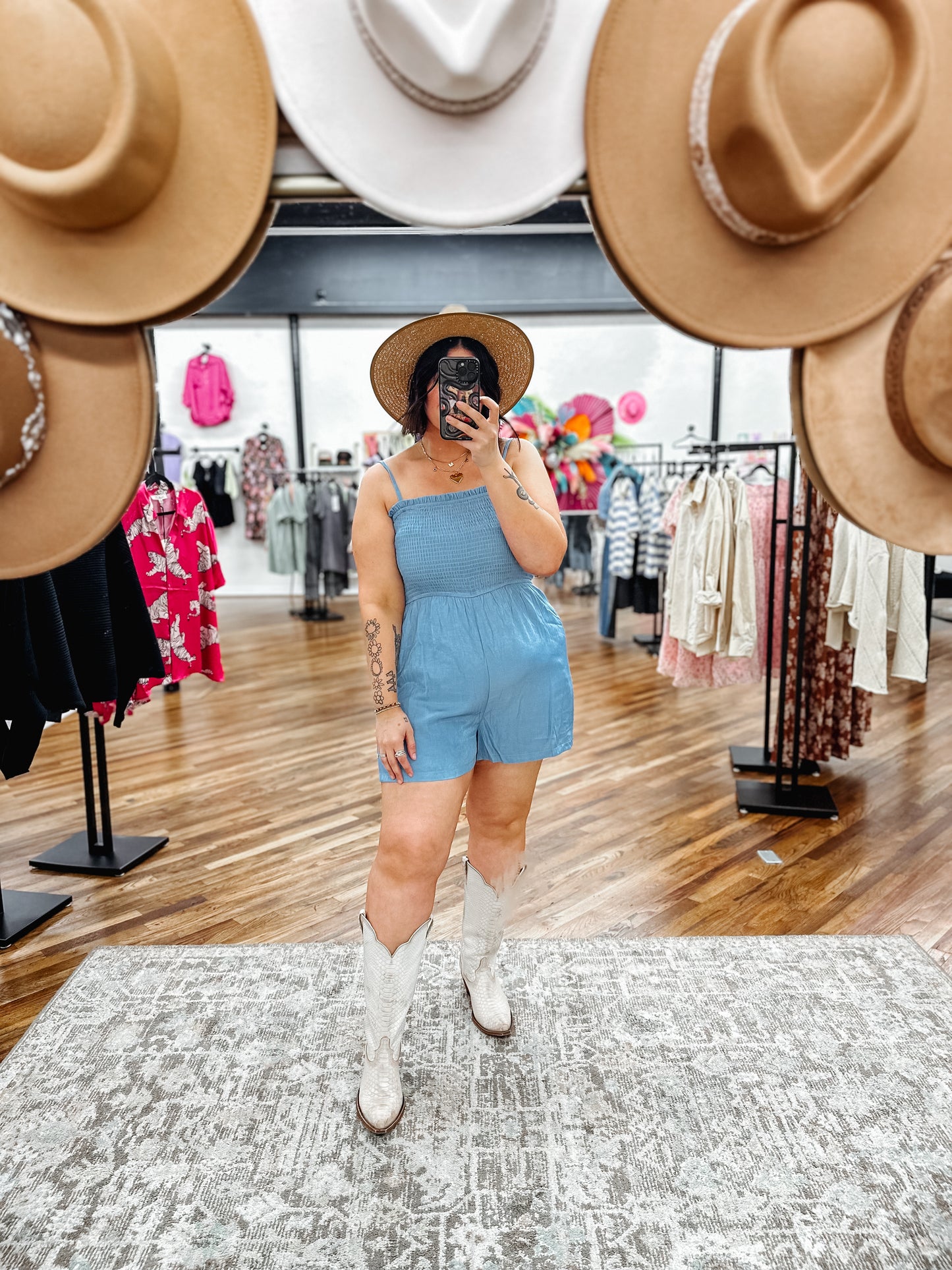 In the fields Romoer