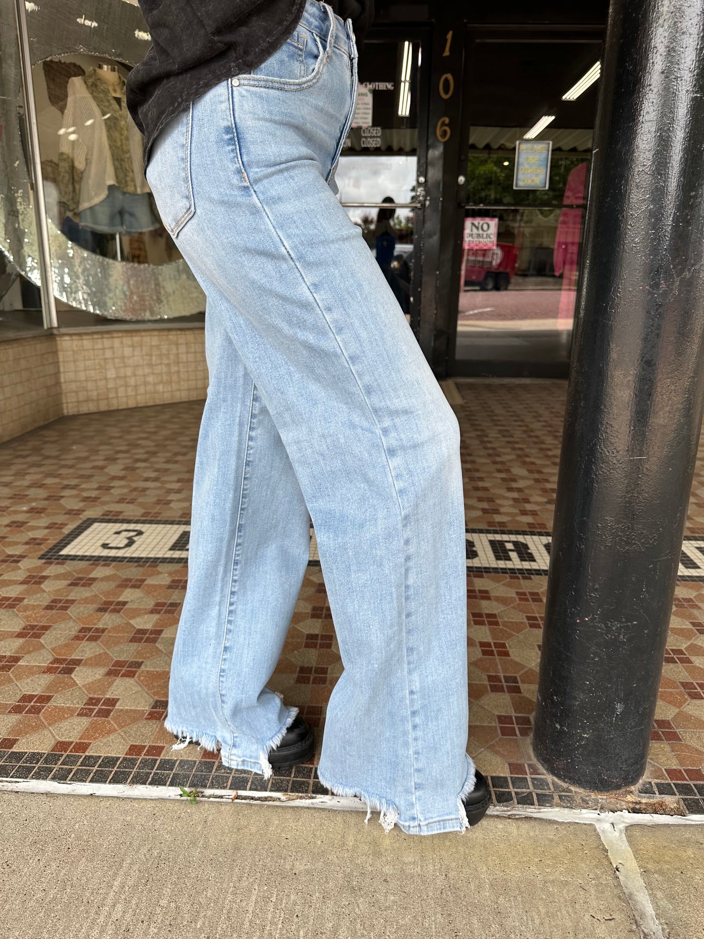 Signature Jeans